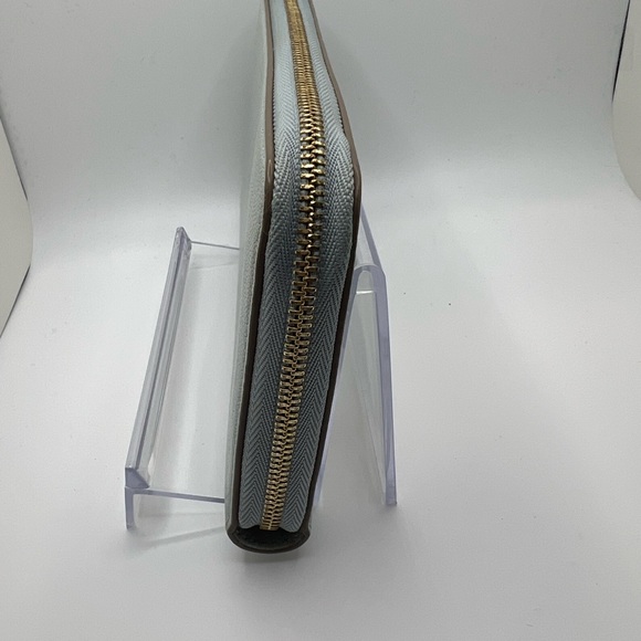 GUC Celine Leather Baby Blue Long Zip Wallet - Picture 4 of 8